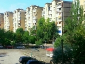 Satılır 2 otaqlı 60 m2 köhnə tikili Ukrayna dairəsi