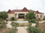 Satılır 7 otaqlı 380 m2 həyət evi Şüvəlan Park ticarət mərkəzi