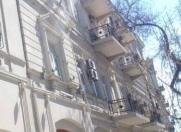 İcarəyə verilir 5 otaqlı 100 m2 köhnə tikili 28 May m.