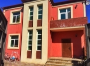 Satılır 5 otaqlı 200 m2 həyət evi Bakıxanov