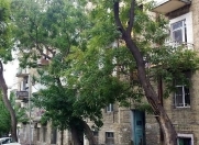 Satılır 1 otaqlı 28 m2 köhnə tikili Bayıl parkı