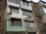 Satılır 2 otaqlı 48 m2 köhnə tikili Hüseyn Cavid parkı