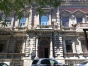 Satılır 3 otaqlı 110 m2 köhnə tikili Axundov bağı