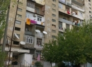 Satılır 2 otaqlı 60 m2 köhnə tikili Hərbi Hospital