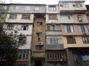 İcarəyə verilir 1 otaqlı 35 m2 köhnə tikili Ayna Sultanova heykəli