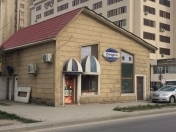 Satılır 6 otaqlı 180 m2 obyekt Elmlər Akademiyası m.