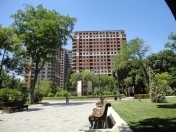 Satılır 5 otaqlı 370 m2 yeni tikili Sirk