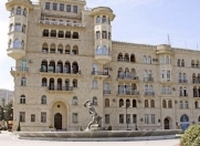 Satılır 5 otaqlı 160 m2 köhnə tikili Azneft meydanı