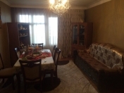 Satılır 3 otaqlı 50 m2 köhnə tikili Ayna Sultanova heykəli