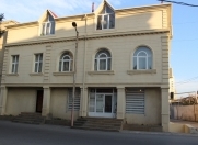 Satılır 10 otaqlı 750 m2 həyət evi 6 mkr