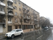 Satılır 5 otaqlı 145 m2 obyekt Tibb Universiteti