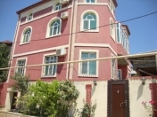 Satılır 7 otaqlı 440 m2 həyət evi Binəqədi r.