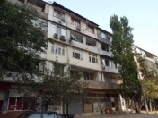 Satılır 3 otaqlı 75 m2 köhnə tikili Binəqədi r.