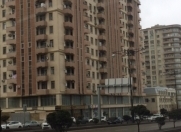 Satılır 3 otaqlı 217 m2 obyekt İnşaatçılar m.