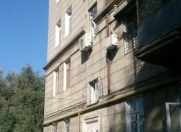 Satılır 3 otaqlı 85 m2 köhnə tikili Nəriman Nərimanov parkı