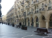 Satılır 4 otaqlı 100 m2 obyekt Fəvvarələr meydanı