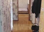 İcarəyə verilir 3 otaqlı 80 m2 köhnə tikili Tibb Universiteti