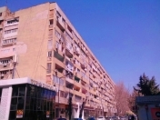 Satılır 2 otaqlı 65 m2 köhnə tikili Elmlər Akademiyası m.