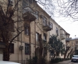 Satılır 2 otaqlı 55 m2 köhnə tikili Elmlər Akademiyası m.