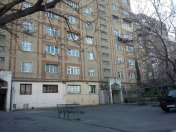 Satılır 3 otaqlı 90 m2 köhnə tikili 9 mkr