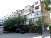 Satılır 4 otaqlı 115 m2 köhnə tikili İnşaatçılar m.