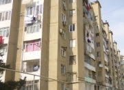 Satılır 2 otaqlı 40 m2 köhnə tikili Neapol dairəsi