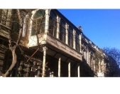 Satılır 6 otaqlı 250 m2 köhnə tikili MUM