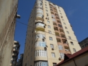 Satılır 3 otaqlı 145 m2 yeni tikili Gənclik m.