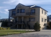 İcarəyə verilir 5 otaqlı 250 m2 bağ evi Ayna Sultanova heykəli