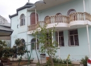 Satılır 9 otaqlı 400 m2 həyət evi Bakıxanov