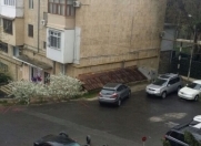 Satılır 3 otaqlı 90 m2 köhnə tikili Yasamal r.