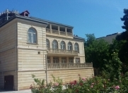 Satılır 10 otaqlı 1100 m2 həyət evi 8 mkr