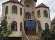 Satılır 10 otaqlı 600 m2 həyət evi Binəqədi