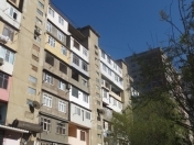 Satılır 3 otaqlı 90 m2 köhnə tikili İnşaatçılar m.