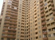 Satılır 1 otaqlı 50 m2 yeni tikili İnşaatçılar m.