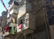 Satılır 2 otaqlı 60 m2 köhnə tikili Elmlər Akademiyası m.