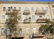 İcarəyə verilir 3 otaqlı 110 m2 köhnə tikili Koala parkı