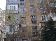 Satılır 1 otaqlı 35 m2 köhnə tikili Ayna Sultanova heykəli