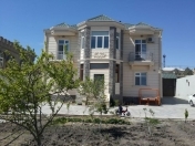 Satılır 5 otaqlı 240 m2 həyət evi Badamdar