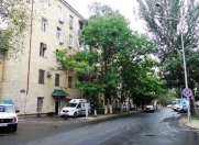 Satılır 2 otaqlı 65 m2 köhnə tikili Elmlər Akademiyası m.