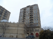 İcarəyə verilir 3 otaqlı 120 m2 köhnə tikili Axundov bağı