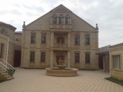 İcarəyə verilir 9 otaqlı 300 m2 həyət evi Elmlər Akademiyası m.