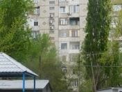 Satılır 3 otaqlı 80 m2 köhnə tikili Yasamal r.