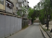 Satılır 3 otaqlı 100 m2 köhnə tikili İnşaatçılar m.