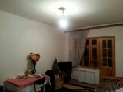 Satılır 2 otaqlı 60 m2 köhnə tikili Neapol dairəsi