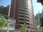 Satılır 4 otaqlı 180 m2 yeni tikili Qış parkı