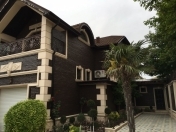 İcarəyə verilir 5 otaqlı 250 m2 bağ evi Ayna Sultanova heykəli