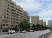 Satılır 3 otaqlı 68 m2 köhnə tikili Elmlər Akademiyası m.