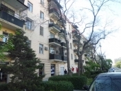 Satılır 2 otaqlı 60 m2 köhnə tikili Elmlər Akademiyası m.