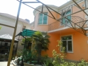 Satılır 7 otaqlı 500 m2 həyət evi Səbail r.